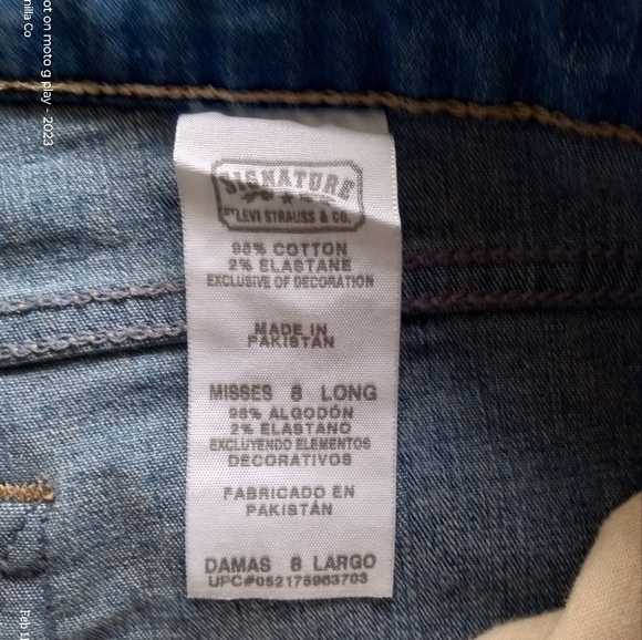 Levi Strauss Women's At Waist Bootcut Flare Stretch Jean Blue Size Medium 8 Long - Picture 2 of 6